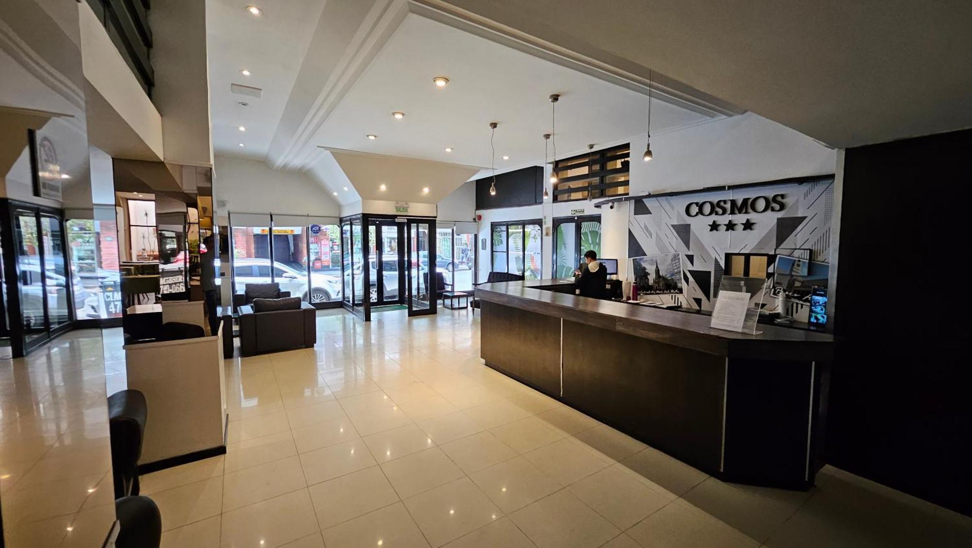 Hotel Cosmos